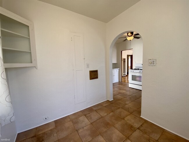 Building Photo - 2 br, 1 bath House - 3138 Bancroft Street