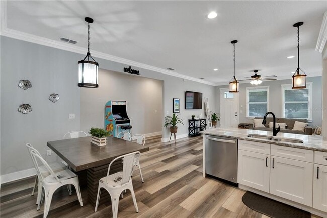 Building Photo - 3002 E 38th Ave