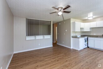 Building Photo - **MOVE IN SPECIAL**  Come and apply today!!