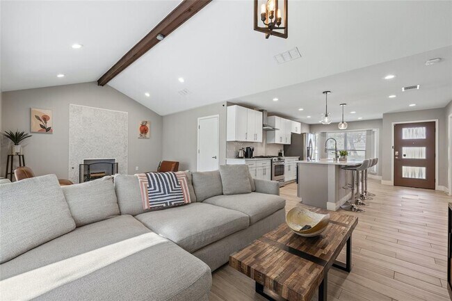 Building Photo - 1505 Westbury Trail