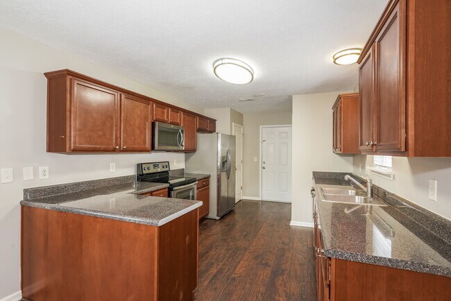 Building Photo - 601 Niagra Ln