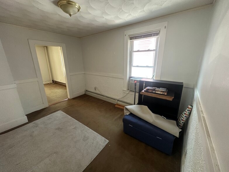 Building Photo - 68 Trull St