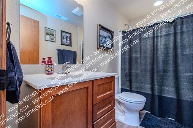 Building Photo - 10308 Catalina Dr