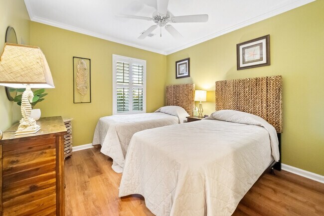 Building Photo - 549 Blue Stem Dr