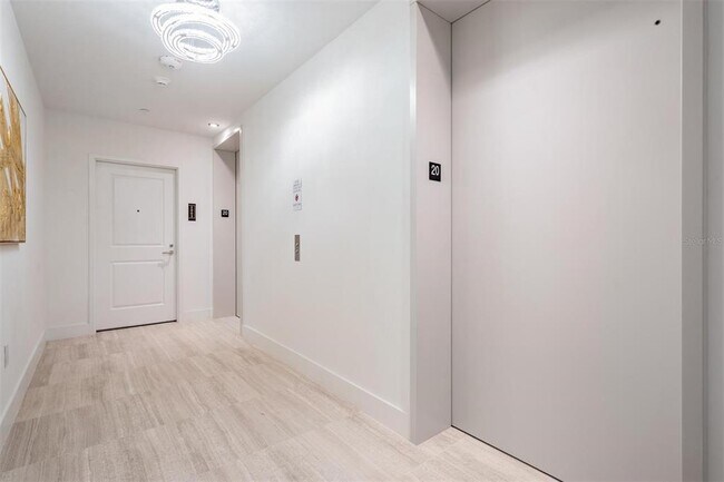 Building Photo - 3015 S Ysabella Ave