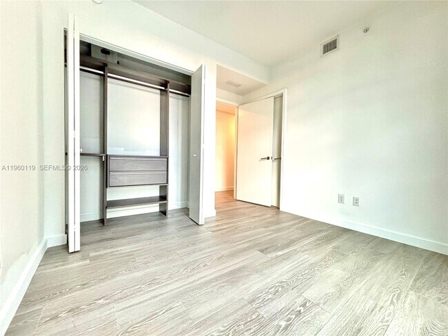 Building Photo - 501 NE 31st St