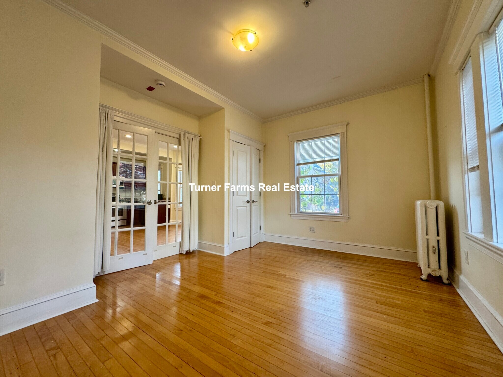 Building Photo - 154 Magazine St