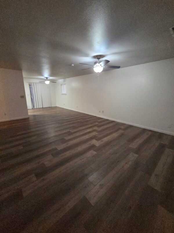 Building Photo - 512 S Dearing Ave