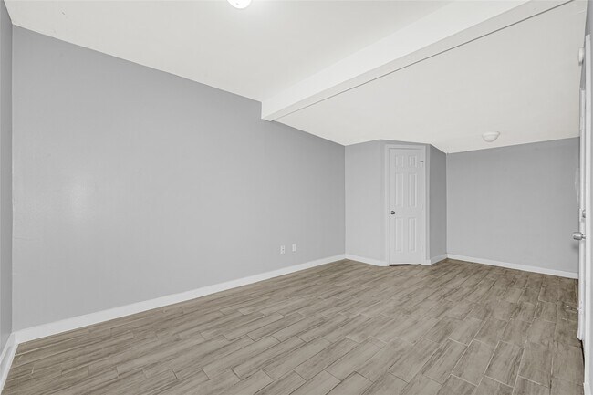 Building Photo - 5009 Bataan Rd