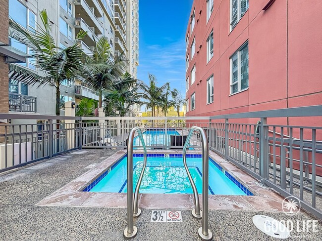 Building Photo - Beautiful 1BD/1BA Condo in Little Italy W/ A/C, W/D, Private Balcony with City Views, Community G...