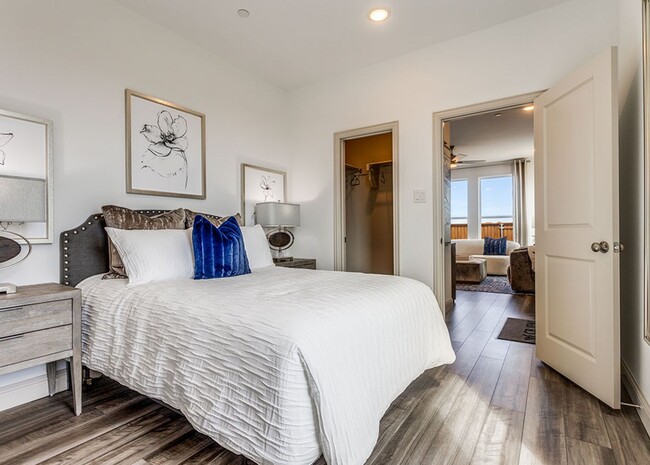 Building Photo - Modern Two-Story Townhouse in Celina