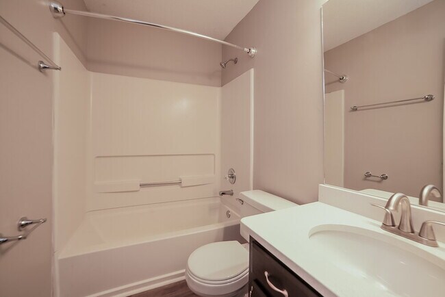 Building Photo - 9179 Belmont Dr