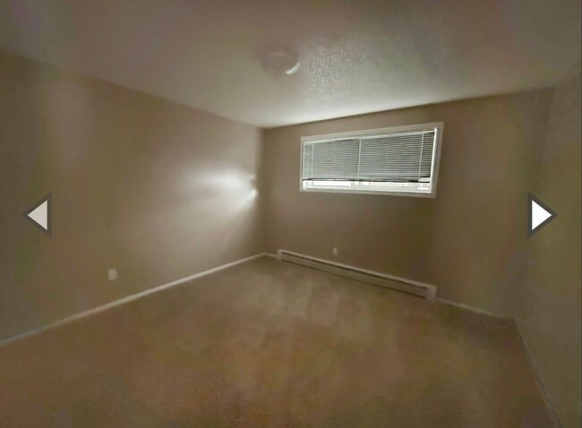 Building Photo - Comfortable 2 Bed / 1 Bath Just Steps from EWU