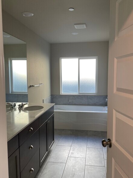 Building Photo - 1339 Baker Heights Loop