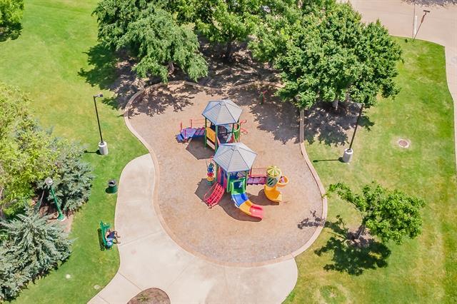 Building Photo - 1313 Catbird Dr