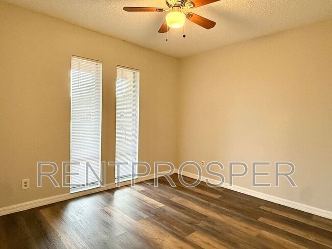 Building Photo - 2310 Pebble Ct