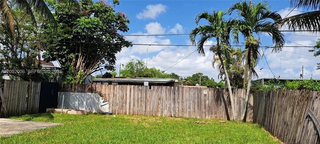 Building Photo - 9754 NW 26th Ave