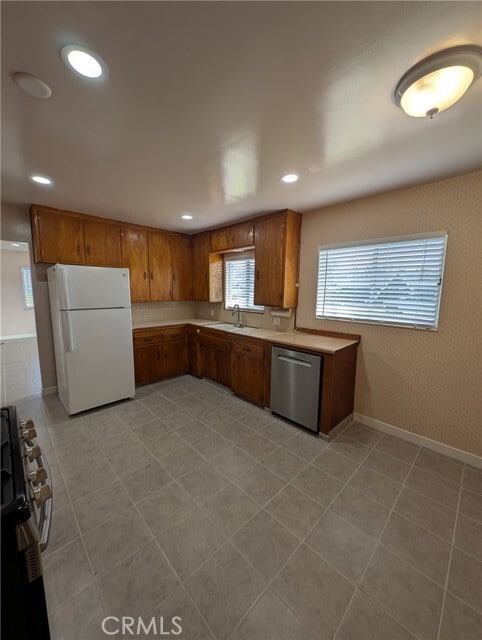 Building Photo - 379 N 3rd St