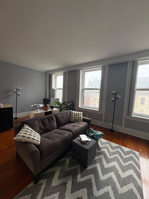 Building Photo - 1118 St Paul St