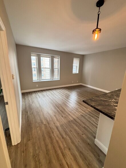Building Photo - 5316 Pershing Ave