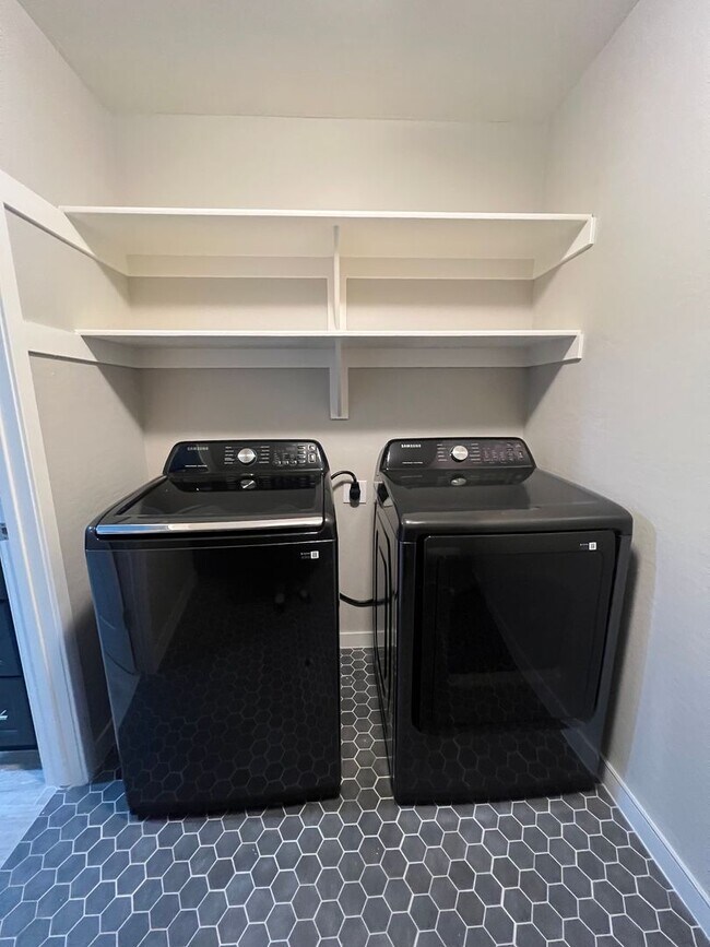 Building Photo - 4011 S 24th St