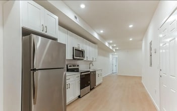 Building Photo - 5540 Bloyd St