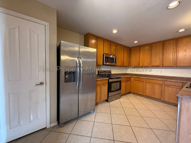 Building Photo - 25824 W Burgess Ln