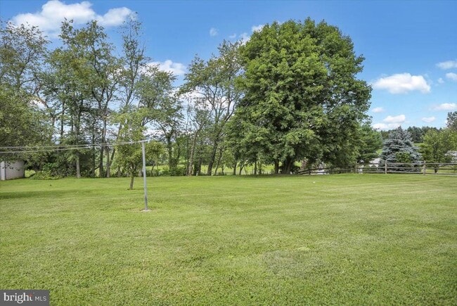 Building Photo - 2209 Shartlesville Rd