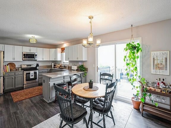 Building Photo - 5031 Cherrywood Dr