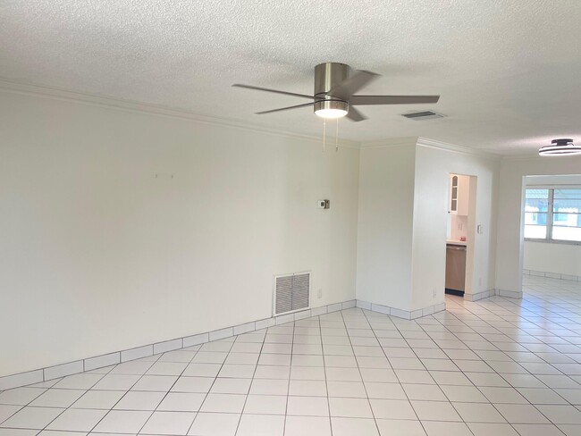 Building Photo - 723 SW 18th St