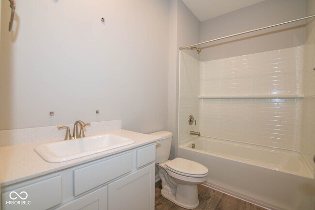 Building Photo - 876 Downey Ln