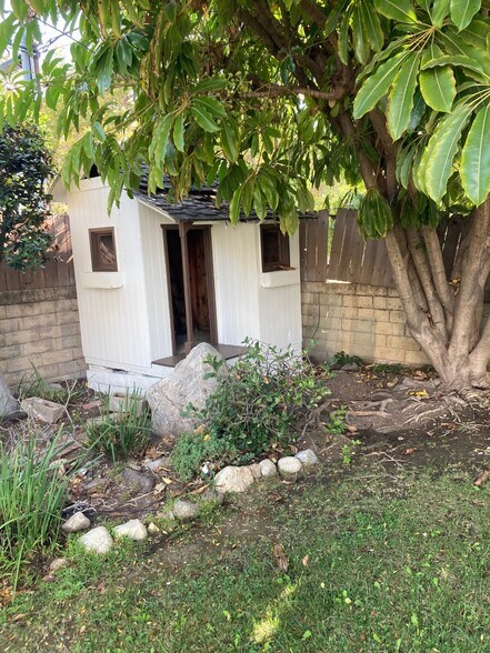 Building Photo - 400 S Citrus Ave