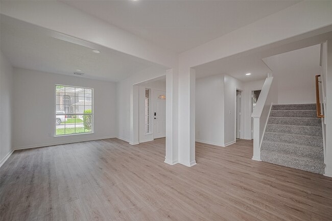 Building Photo - 3223 Candlepine Dr