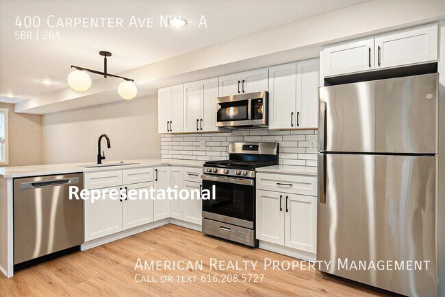 Building Photo - 400 Carpenter Ave NW