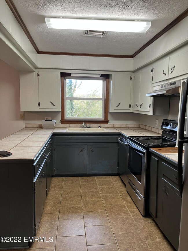 Building Photo - 3509 Causeyville Rd