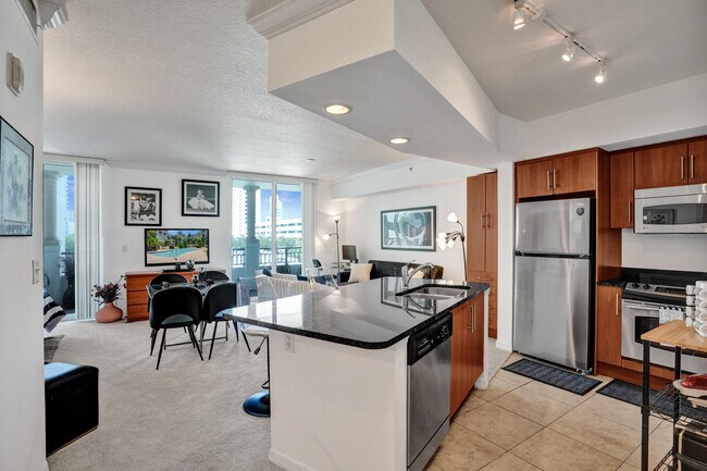 Building Photo - 600 S Dixie Hwy