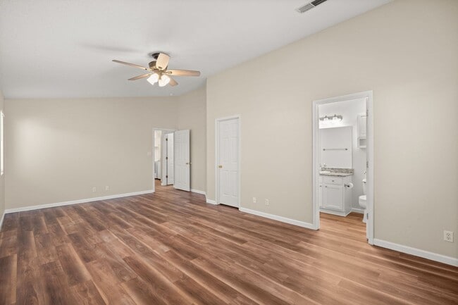 Building Photo - Beautiful 3 Bedroom Home
