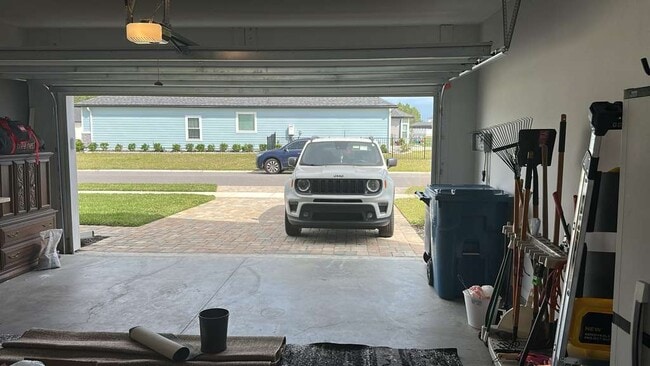 Building Photo - 226 Golden Fern Dr