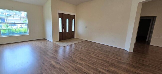 Building Photo - 4085 SW 49th Ave