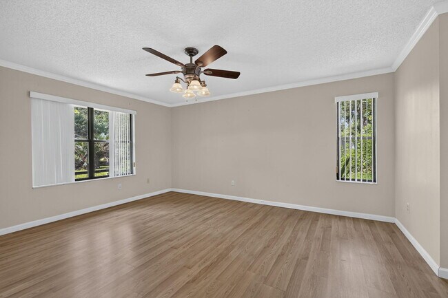Building Photo - 184 Mastic Tree Ct