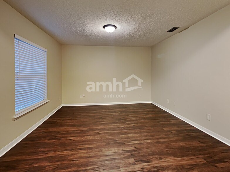 Building Photo - 2961 Golden Pond Blvd