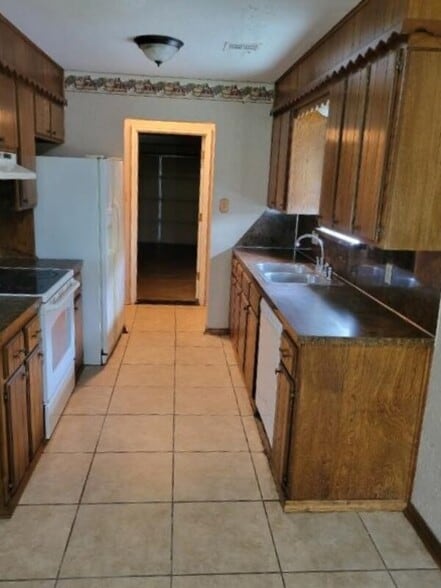 Building Photo - 105 SE Tattershall Way