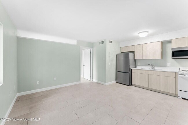 Building Photo - 251 San Juan Cir