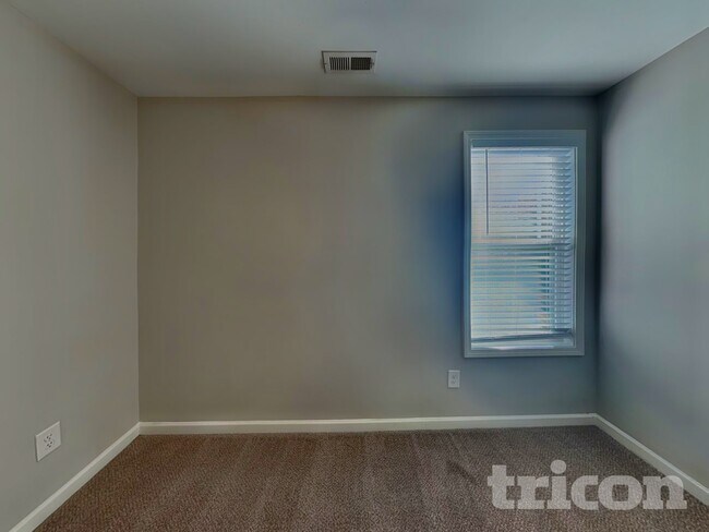 Building Photo - 147 Cattail Ln