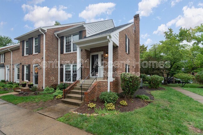 Building Photo - 2514 S Arlington Mill Dr