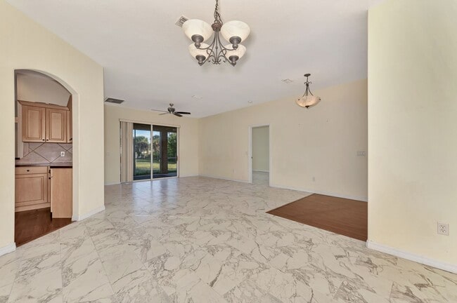 Building Photo - Living Large at a Beautiful 3/2 in Northport