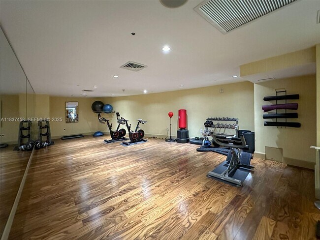 Building Photo - 50 Biscayne Blvd