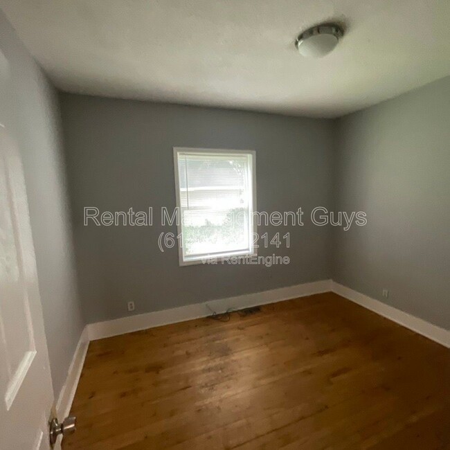 Building Photo - 2931 N Bryant Ave