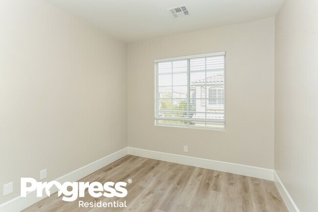 Building Photo - 8913 Trickling Springs Ct