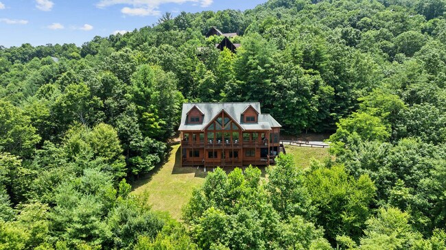 Building Photo - 121 Pontoosuc Dr